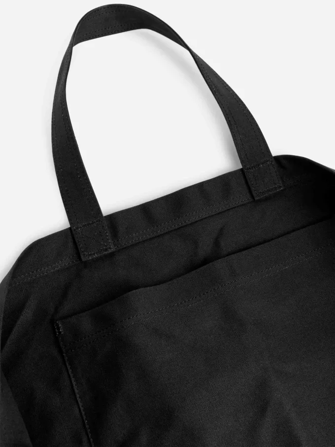 ARKET Übergroße Canvas-Tasche ARKET Übergroße Canvas-Tasche