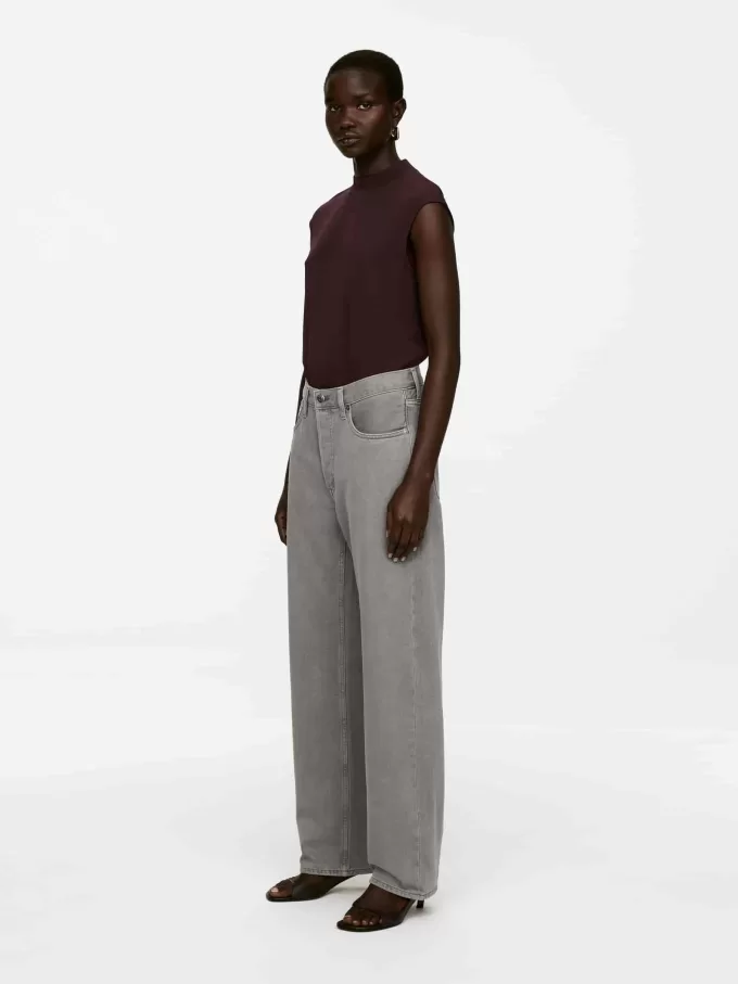 Ärmelloses Oberteil mit Stehkragen Ärmelloses Oberteil mit Stehkragen