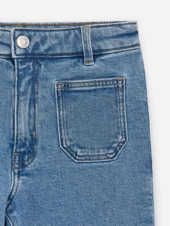 Ausgestellte Jeanshose Ausgestellte Jeanshose