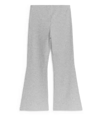 Ausgestellte Ripp-Leggings