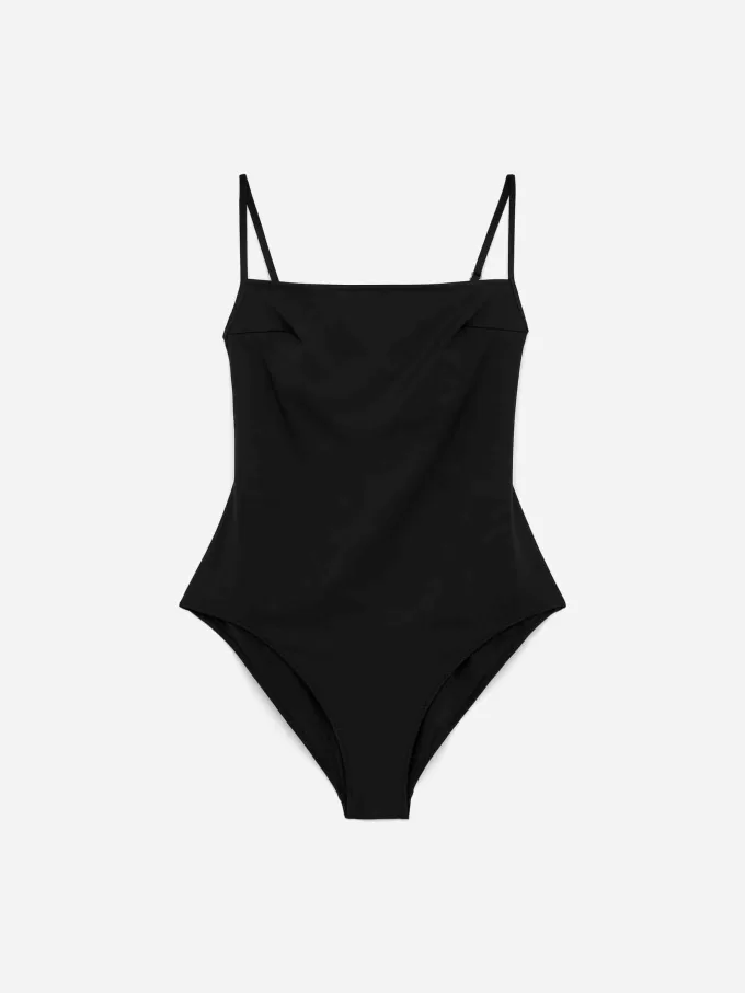 Badeanzug mit quadratischem Ausschnitt