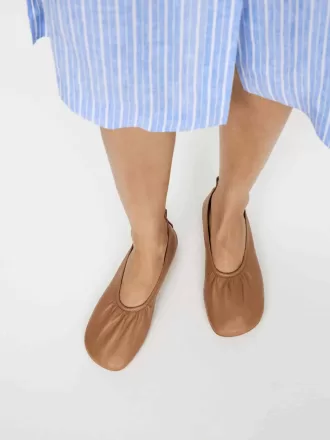 Ballerinas aus Leder