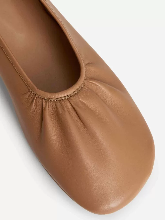 Ballerinas aus Leder Ballerinas aus Leder