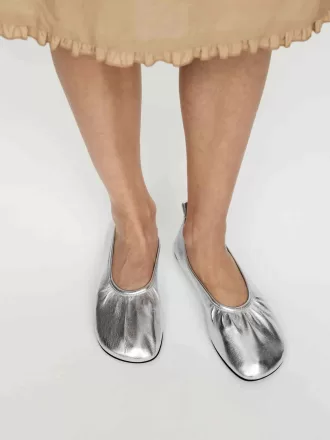 Ballerinas aus Leder