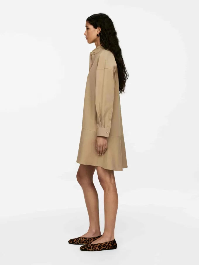 Baumwollkleid mit Rüschendetail Baumwollkleid mit Rüschendetail