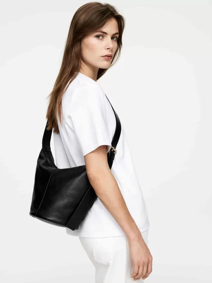 Beuteltasche aus Leder Beuteltasche aus Leder