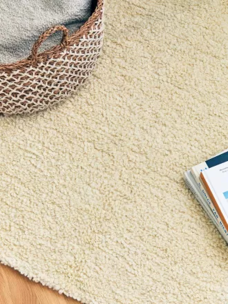 Bouclé-Teppich aus Wollmischung, 170 x 240 cm