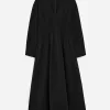 Faltenkleid mit V-Ausschnitt Faltenkleid mit V-Ausschnitt
