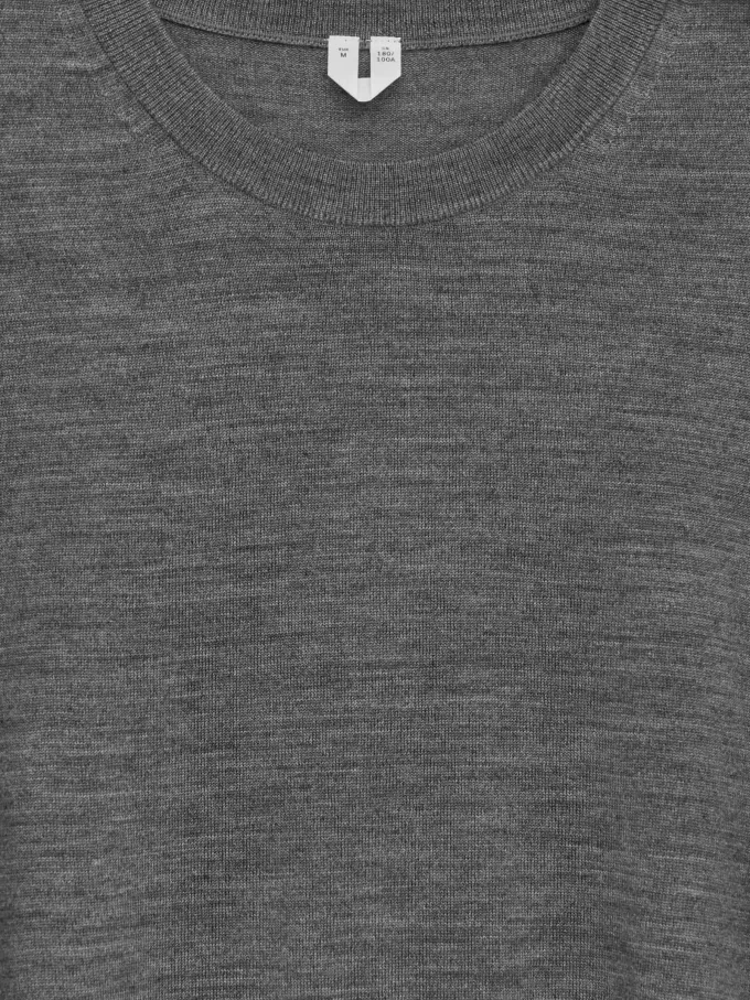 Feinstrickpullover aus Merinowolle Feinstrickpullover aus Merinowolle