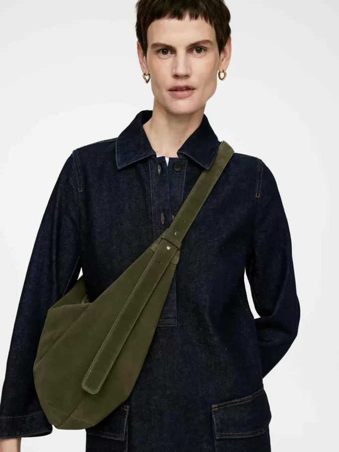 Geschwungene Wildledertasche Geschwungene Wildledertasche