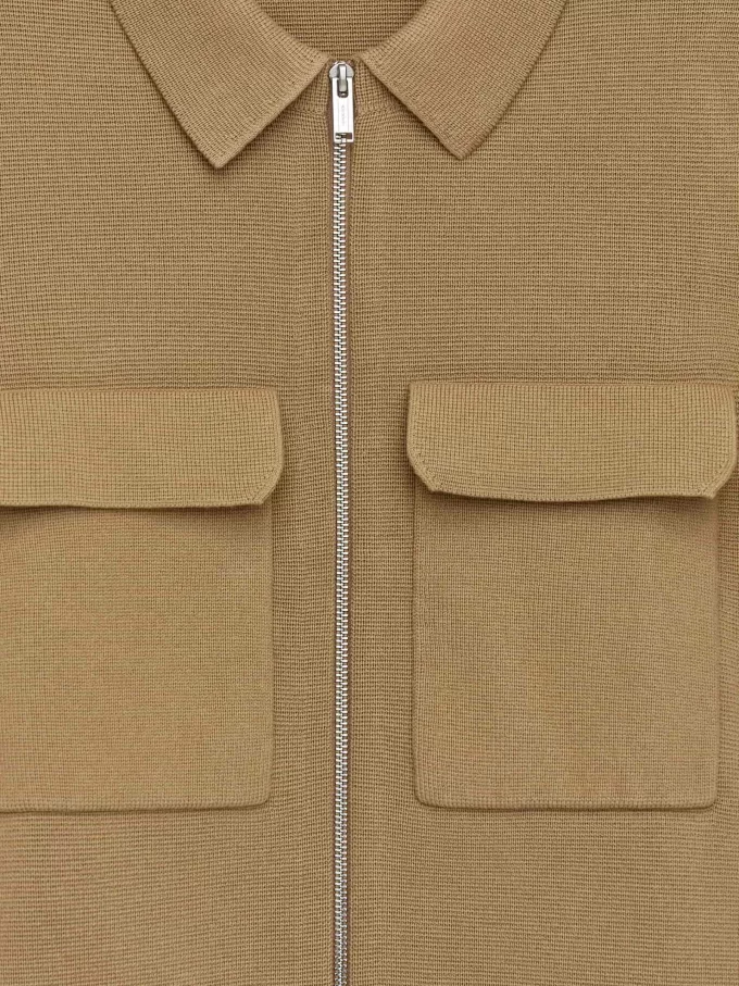 Gestrickte Baumwolljacke Gestrickte Baumwolljacke