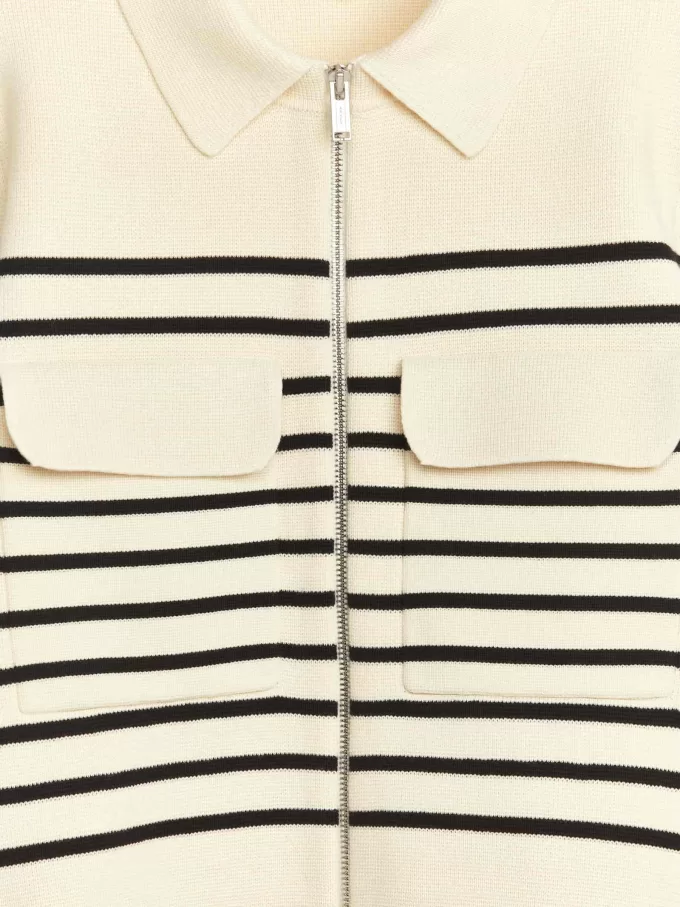 Gestrickte Baumwolljacke Gestrickte Baumwolljacke