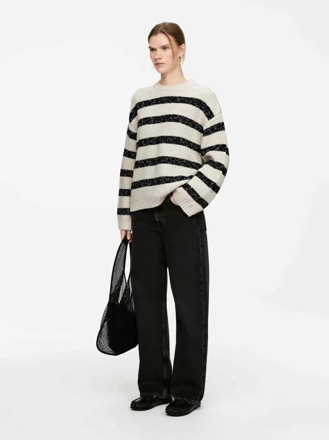 Gestrickter Baumwollpullover Gestrickter Baumwollpullover