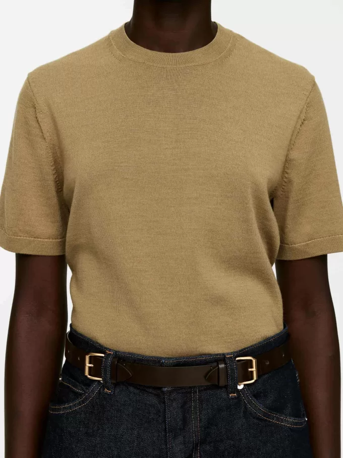 Gestricktes T-Shirt aus Merinowolle Gestricktes T-Shirt aus Merinowolle