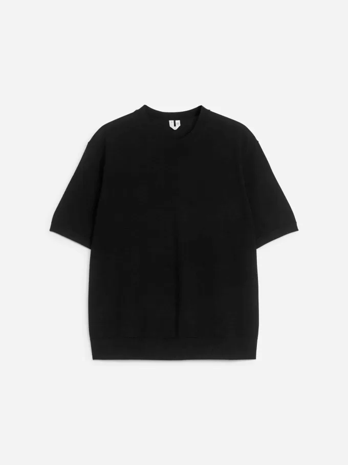 Gestricktes T-Shirt aus Merinowolle Gestricktes T-Shirt aus Merinowolle