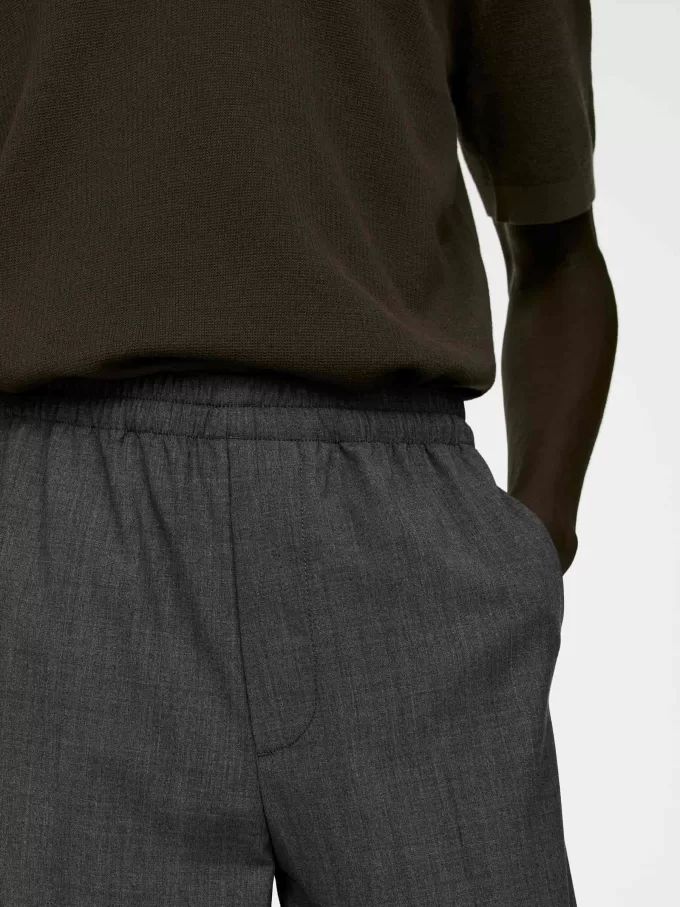 Hose aus Wolle mit Kordelzug Hose aus Wolle mit Kordelzug