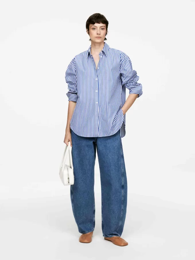 Jeans mit Barrel-Leg Jeans mit Barrel-Leg