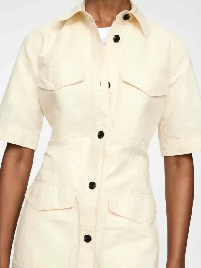 Kleid aus Leinen-Baumwolle Kleid aus Leinen-Baumwolle