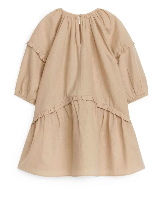 Kleid aus Leinenmischung mit Rüschen Kleid aus Leinenmischung mit Rüschen