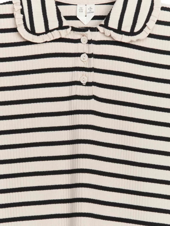 Kleid mit Rüschenkragen Kleid mit Rüschenkragen