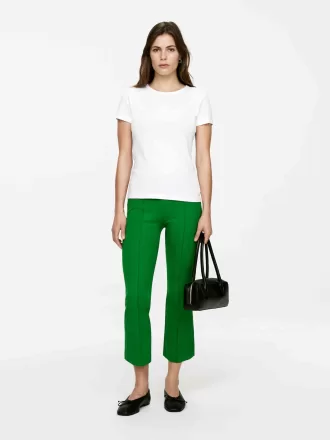 Kurze Hose mit Bügelfalte vorne