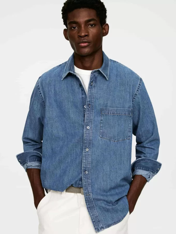 Lässiges Jeanshemd Lässiges Jeanshemd