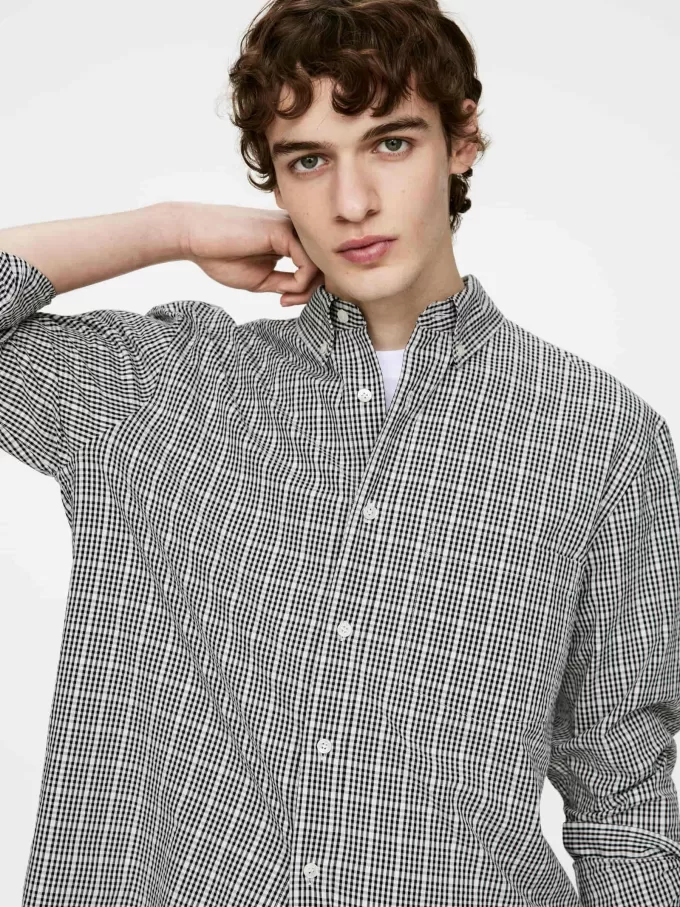 Lässiges Seersucker-Hemd Lässiges Seersucker-Hemd