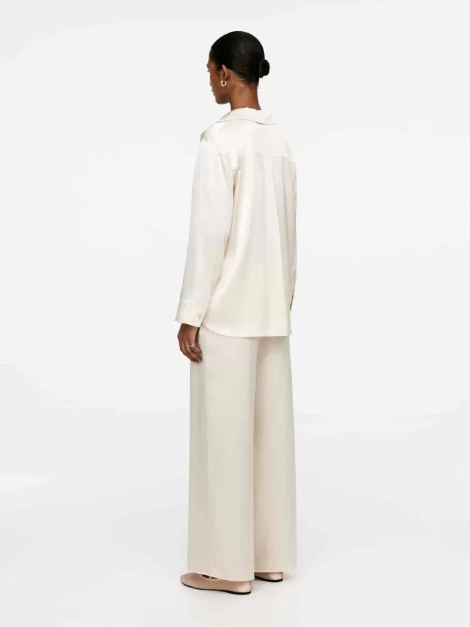 Lässiges Seidenhemd