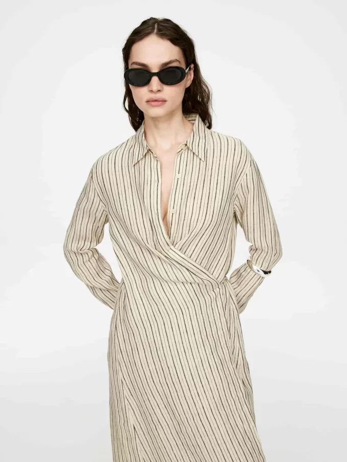 Leinenkleid mit Wickeldetail Leinenkleid mit Wickeldetail