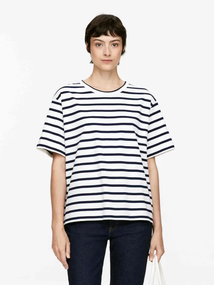 Mittelschweres T-Shirt Mittelschweres T-Shirt