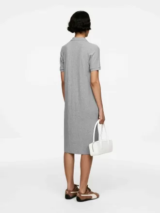 Polokleid aus Rippstrick Polokleid aus Rippstrick