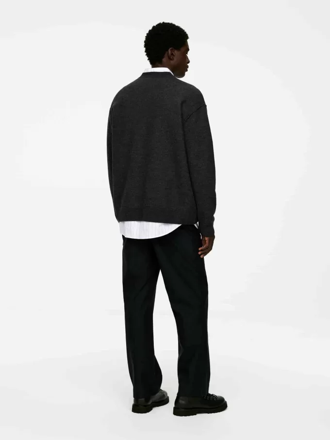 Rundhalspullover aus gekochter Wolle Rundhalspullover aus gekochter Wolle