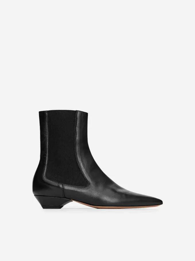 Spitzer Lederstiefel Spitzer Lederstiefel