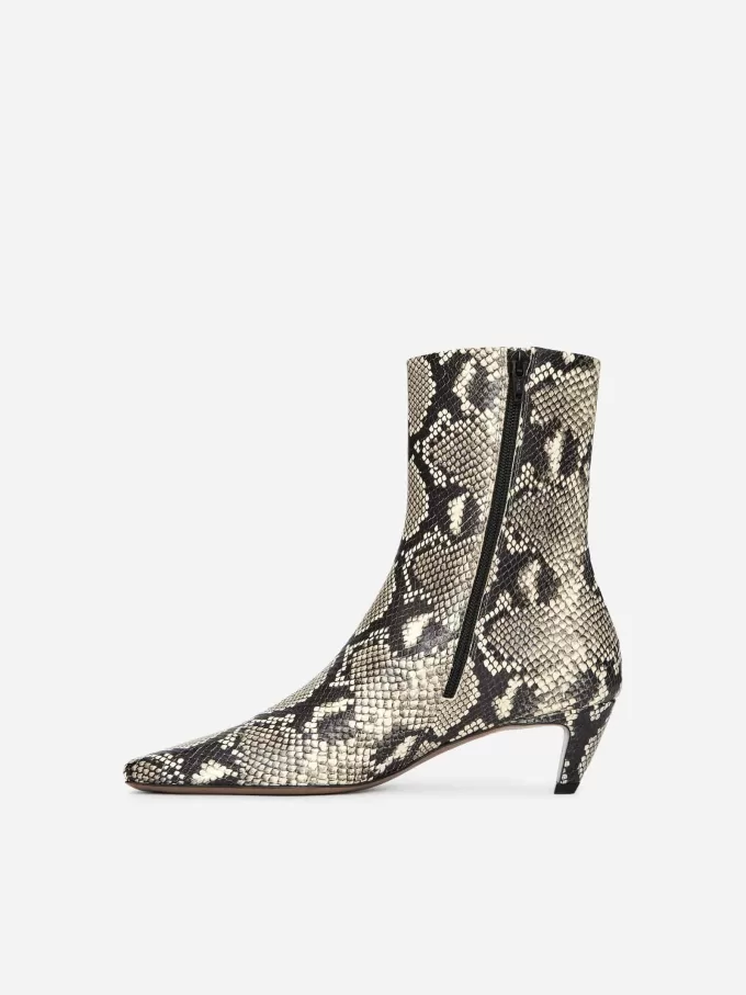 Stiefeletten mit eckiger Zehenpartie Stiefeletten mit eckiger Zehenpartie