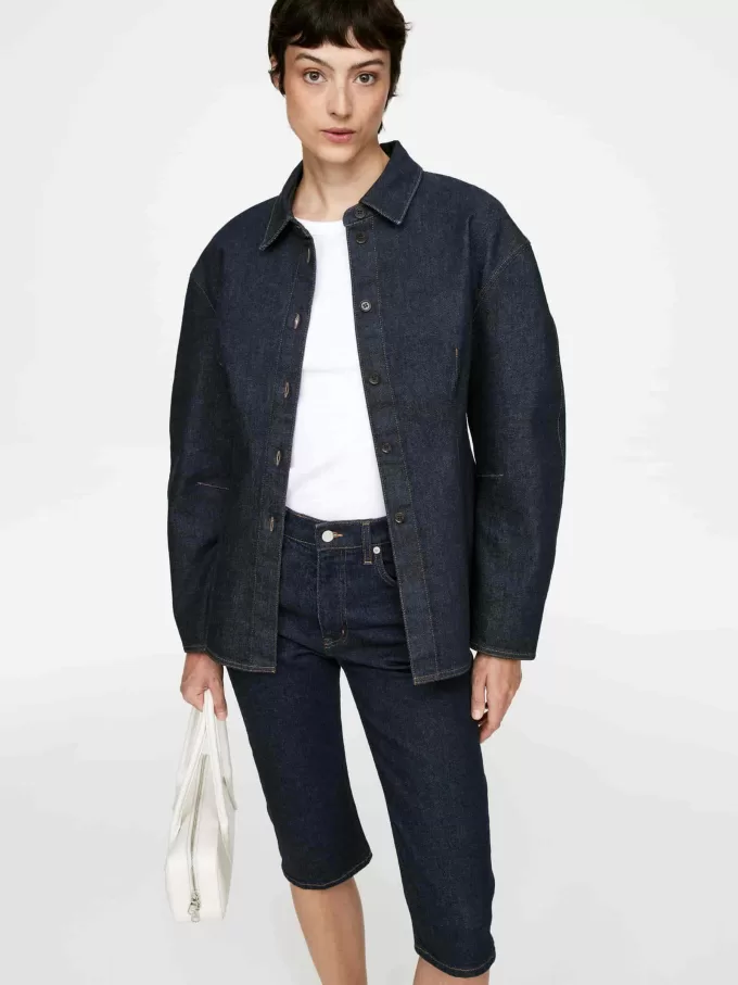 Tailliertes Jeanshemd Tailliertes Jeanshemd